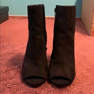 Black heel booties